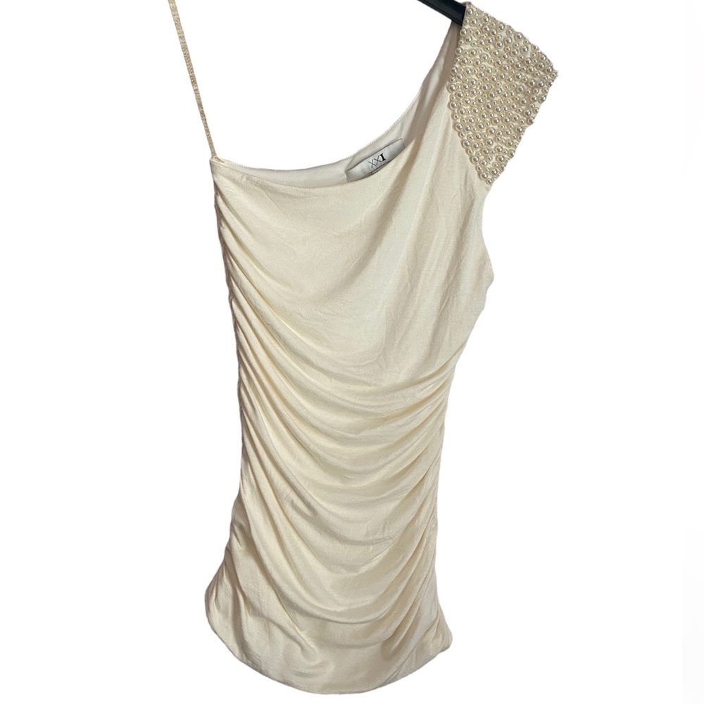 XXI Off the shoulder ruched blouse with Pearl shoulder accent